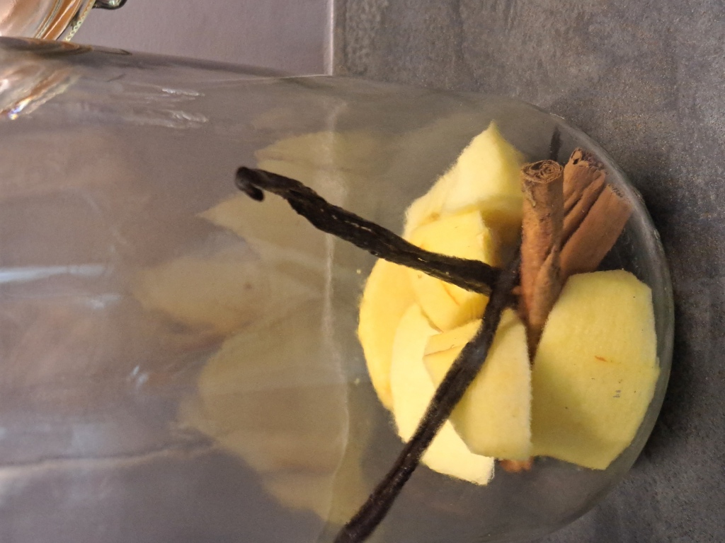 Rhum arrangé pomme cannelle vanille